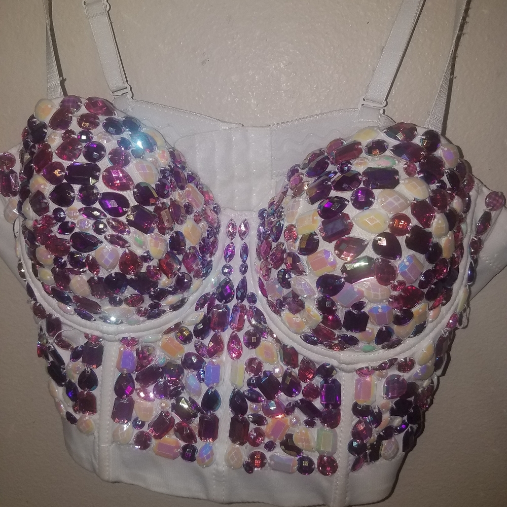 Boostier jeweled